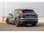 Audi Q6 e-tron 306pk S Edition Performance 100 kWh | Luchtvering | Panoramadak | Head-up | B&O Hoofdsteun | OLED Achter | Bijrijdersscherm | Stuurverwarming