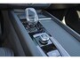 Volvo XC60 T6 Recharge AWD Plus Black Edition - Panorama/schuifdak - IntelliSafe Assist & Surround - Harman/Kardon audio - 360º Camera - Verwarmde voorstoelen, stuur & achterbank - Parkeersensoren voor & achter - Elektr. bedienb. voorstoelen met geheugen - Head up display - Draadloze tel. lader - Extra getint glas - 21' LMV
