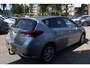 Toyota Auris 1.2T DYNAMIC 1E EIG  NL AUTO 1300KG TREKGEWICHT AFN TREKHAAK KEYLESS SENSOREN CRUISE NAVI DAB
