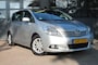 Toyota Verso 1.8 VVT-I DYN. BNS Automaat / Panorama dak / historie bekend.