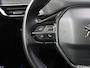 Peugeot 3008 1.2 130PK Première | 2de eigenaar | Navigatie | Camera | LMV | Cruise Control | AppleCarPlay/AndroidAuto | Climate Control | Virt.Cockpit | Keyless | Isofix | Privacy Glass | Parkeersensoren | Trekhaak | Elektrische Achterklep | Historie aanwezig! |