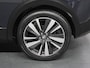Peugeot 3008 1.2 130PK Première | 2de eigenaar | Navigatie | Camera | LMV | Cruise Control | AppleCarPlay/AndroidAuto | Climate Control | Virt.Cockpit | Keyless | Isofix | Privacy Glass | Parkeersensoren | Trekhaak | Elektrische Achterklep | Historie aanwezig! |