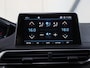 Peugeot 3008 1.2 130PK Première | 2de eigenaar | Navigatie | Camera | LMV | Cruise Control | AppleCarPlay/AndroidAuto | Climate Control | Virt.Cockpit | Keyless | Isofix | Privacy Glass | Parkeersensoren | Trekhaak | Elektrische Achterklep | Historie aanwezig! |