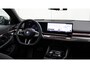 BMW 5-Serie Touring 550e xDrive M-Sport Pro | Bowers & Wilkins | M Carbon exterieur | Stoelventilatie | Onderstel Professional | Head-up | Panoramadak | Trekhaak |