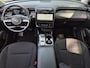 Hyundai Tucson 1.6 T-GDI PHEV Comfort 4WD / Dealer onderhouden / Fabrieksgarantie tot 05-2027 / All season banden / Stuur- & Stoelverwarming / Trekgewicht 1350 kg / Elektrische achterklep / Achteruitrijcamera / Apple Carplay Android Auto /