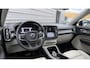 Volvo XC40 B4 200PK AWD Ultimate Dark | Pano-dak | 360° | Trekhaak | Parkeerverw. | Leder | Full options