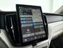 Volvo XC60 T8 Plug-in hybrid AWD Ultra Dark | Panoramadak | 360° camera | Luchtvering | Harman Kardon | Head-up display | Stoel- en stuurverwarming