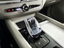 Volvo XC60 T8 Plug-in hybrid AWD Ultra Dark | Panoramadak | 360° camera | Luchtvering | Harman Kardon | Head-up display | Stoel- en stuurverwarming