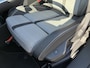 Opel Grandland Electric Business Edition 73 kWh | 8 Jaar Garantie | Climate control | Navigatie | Elektrisch glazen panorama-dak | Camera | LED Verlichting | AGR | Winterpakket | Parkpilot | lichtmetalen velgen 5-spaaks 19"