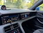 Porsche Taycan Sport Turismo GTS 93 kWh - Rode stiksel / gordels - Lederen Dashbord - Sport Chrono - Passenger display - Carbon stuur inleg - Luxe zelf dimmend glazen dak - Alcantara hemel - 21 inch - VOLLE UITVOERING - Bose - Adaptieve cruise - extra getint glas