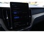 Volvo XC60 2.0 T6 Plug-in hybrid AWD Ultra Dark | Pano | Luchtvering | Trekhaak |
