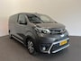 Toyota ProAce Electric L2 Extra Range Luxury 75 kWh 8p Personen bus Panorama dak Lederen bekleding Voorstoelen Climate Control Apple Carplay Android Auto Parkeer sensoren Cruise Control Bumpers in kleur