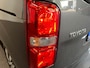 Toyota ProAce Electric L2 Extra Range Luxury 75 kWh 8p Personen bus Panorama dak Lederen bekleding Voorstoelen Climate Control Apple Carplay Android Auto Parkeer sensoren Cruise Control Bumpers in kleur