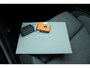 Volvo XC40 B4 Automaat Plus Dark | Premium audio by Harman en Kardon| Semi Electrische trekhaak|19 Inch Lichtmetalen velgen| Adaptieve Cruise Control| Blind Spot| Electrisch bedienbare voorstoelen| Electrisch bedienbare achterklep.