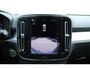 Volvo XC40 B4 Automaat Plus Dark | Premium audio by Harman en Kardon| Semi Electrische trekhaak|19 Inch Lichtmetalen velgen| Adaptieve Cruise Control| Blind Spot| Electrisch bedienbare voorstoelen| Electrisch bedienbare achterklep.