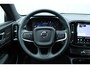 Volvo XC40 B4 Automaat Plus Dark | Premium audio by Harman en Kardon| Semi Electrische trekhaak|19 Inch Lichtmetalen velgen| Adaptieve Cruise Control| Blind Spot| Electrisch bedienbare voorstoelen| Electrisch bedienbare achterklep.