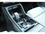 Volvo XC40 B4 Automaat Plus Dark | Premium audio by Harman en Kardon| Semi Electrische trekhaak|19 Inch Lichtmetalen velgen| Adaptieve Cruise Control| Blind Spot| Electrisch bedienbare voorstoelen| Electrisch bedienbare achterklep.