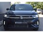 Volkswagen T-Roc 1.5 TSI R-Line Black Style LED grill, Adaptive cruise, Ergo active + Massage, IQ Light, Afn. trekhaak, Camera