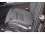 Volvo XC90 T8 455PK Automaat Plug-in hybrid AWD Ultra Bright Luchtvering / Trekhaak / Panoramadak / Google services / Elektrisch bedienbare voorstoelen met geheugen / Stoelverwarming voor en achter