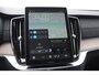 Volvo XC90 T8 455PK Automaat Plug-in hybrid AWD Ultra Bright Luchtvering / Trekhaak / Panoramadak / Google services / Elektrisch bedienbare voorstoelen met geheugen / Stoelverwarming voor en achter