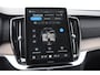 Volvo XC90 T8 455PK Automaat Plug-in hybrid AWD Ultra Bright Luchtvering / Trekhaak / Panoramadak / Google services / Elektrisch bedienbare voorstoelen met geheugen / Stoelverwarming voor en achter