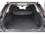 Volvo XC90 T8 455PK Automaat Plug-in hybrid AWD Ultra Bright Luchtvering / Trekhaak / Panoramadak / Google services / Elektrisch bedienbare voorstoelen met geheugen / Stoelverwarming voor en achter
