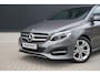 Mercedes-Benz B-klasse 180 Prestige - Trekhaak - Stoelverwarming - Navigatie - Blindspot - LED - Rijklaar