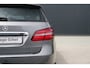 Mercedes-Benz B-klasse 180 Prestige - Trekhaak - Stoelverwarming - Navigatie - Blindspot - LED - Rijklaar