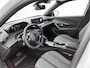Peugeot 2008 1.2 Hybrid 145 Allure Navigatie | keyless Entry/Start | Parkeersensoren Voor + Achter | Apple Carplay/Android Auto | Cruise Control |