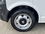 Volkswagen Transporter 2.0 TDI L2H1 Automaat Trekhaak 2500kg Airco Cruise controle Kastinrichting Omvormer Parkeersensor achter 2-Persoons Euro 5
