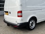 Volkswagen Transporter 2.0 TDI L2H1 Automaat Trekhaak 2500kg Airco Cruise controle Kastinrichting Omvormer Parkeersensor achter 2-Persoons Euro 5