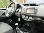 Toyota Yaris 1.3 VVT-i Aspiration lLM velgen, Metallic, Achteruitrijcamera, enz.