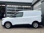 Ford Transit Courier 1.0 EcoBoost Limited Benzine Automaat Airco Cruise controle Trekhaak 1000kg 2-Persoons Navigatiesysteem Apple carplay Bluetooth Schuifdeur Parkeersensoren voor en achter
