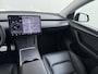 Tesla Model Y RWD 58 kWh AFNEEMBARE TREKHAAK | FABRIEKSGARANTIE OP ACCU & AANDRIJFLIJN TOT 03-2031 OF 160.000 KM | CARBON LIJSTEN |