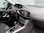 Peugeot 308 SW BWJ 2020 | 1.2T 111PK ACTIVE | CLIMA | NAVI | CARPLAY | CRUISE | LICHTMETAAL | PDC | PRIVACY GLASS |