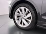 Skoda Enyaq iV 60 Panoramadak Trekhaak Leder Adap.Cruise Stoel+Stuur+Achterbankverwarming Camera 3-Zone Ecc SOH 90% Keyless Navi Pdc Elek.Achterklep Apple Carplay Android Auto P-Assist Privacy Glas Led Lmv 20" 1.000KG Trekgewicht 1e Eigenaar Origineel Nederlandse Auto Zeer compleet