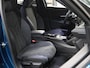 Peugeot e-2008 EV GT Avantage 54 kWh | 1ste eigenaar | AppleCarPlay/AndroidAuto | Climate Control | Adaptief Cruise Control | 360'Camera | FULL LED | LMV | Parkeersensoren | Privacy Glass | Isofix | Two-Tone | Sfeerverlichting |