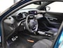 Peugeot e-2008 EV GT Avantage 54 kWh | 1ste eigenaar | AppleCarPlay/AndroidAuto | Climate Control | Adaptief Cruise Control | 360'Camera | FULL LED | LMV | Parkeersensoren | Privacy Glass | Isofix | Two-Tone | Sfeerverlichting |
