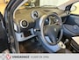 Peugeot 107 1.0-12V XS Automaat-5 Deurs-Electrisch pakket ramen en vergrendeling-Lichtmetaal met 4 seizoensbanden.
