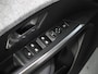 Peugeot e-5008 Allure Long Range 97 kWh 230PK 7p | 1ste eigenaar | AppleCarplay/AndroidAuto | Stoel/StuurVerwarming | Rondomzicht camera | LED | Keyless | Navigatie | Adaptieve Cruise Control | 7-zits | Warmtepomp | Privacy Glass | Isofix | Parkeersensoren |