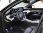 Peugeot e-5008 Allure Long Range 97 kWh 230PK 7p | 1ste eigenaar | AppleCarplay/AndroidAuto | Stoel/StuurVerwarming | Rondomzicht camera | LED | Keyless | Navigatie | Adaptieve Cruise Control | 7-zits | Warmtepomp | Privacy Glass | Isofix | Parkeersensoren |