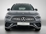 Mercedes-Benz GLA 250 e 140 Year Edition | Premium Plus pakket | Nightpakket | Parkeerpakket met 360°-camera | Trekhaak | Panoramaschuifdak | 20” tien-dubbelspaaks AMG velgen |