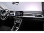Volkswagen T-Roc Life Edition 1.5 TSI 150pk DSG Automaat Adaptive cruise control, Achteruitrijcamera, App connect, LED koplampen, Parkeersensoren, Airco, DAB, Radio, Bluetooth