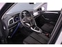 Volkswagen T-Roc Life Edition 1.5 TSI 150pk DSG Automaat Adaptive cruise control, Achteruitrijcamera, App connect, LED koplampen, Parkeersensoren, Airco, DAB, Radio, Bluetooth