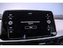 Volkswagen T-Roc Life Edition 1.5 TSI 150pk DSG Automaat Adaptive cruise control, Achteruitrijcamera, App connect, LED koplampen, Parkeersensoren, Airco, DAB, Radio, Bluetooth