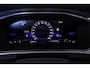 Volkswagen T-Roc Life Edition 1.5 TSI 150pk DSG Automaat Adaptive cruise control, Achteruitrijcamera, App connect, LED koplampen, Parkeersensoren, Airco, DAB, Radio, Bluetooth