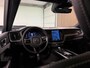 Volvo XC60 T6 AWD Recharge Plus Dark Long Range | Trekhaak | Harman Kardon | Adaptieve Cruise Control | Stoelverwarming voor+achter | Stuurwielverwarming | Parkeercamera | Full LED Meesturende koplampen | Pilot Assist | Elektrische voorstoelen geheugen | R-Design Contour stoelen met wit stiksel en bies | Zitting verlenging voorstoelen | Schuifdak | Google Infotainment | 19 Inch | Keyless Drive | Parkeersensoren voor+achter | Privacy Glass | DAB Radio | Apple Carplay/Android Auto | Draadloos telefoon opladen | Volvo On Call met mobiele App functie | Onyx Black Metallic |