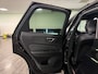 Volvo XC60 T6 AWD Recharge Plus Dark Long Range | Trekhaak | Harman Kardon | Adaptieve Cruise Control | Stoelverwarming voor+achter | Stuurwielverwarming | Parkeercamera | Full LED Meesturende koplampen | Pilot Assist | Elektrische voorstoelen geheugen | R-Design Contour stoelen met wit stiksel en bies | Zitting verlenging voorstoelen | Schuifdak | Google Infotainment | 19 Inch | Keyless Drive | Parkeersensoren voor+achter | Privacy Glass | DAB Radio | Apple Carplay/Android Auto | Draadloos telefoon opladen | Volvo On Call met mobiele App functie | Onyx Black Metallic |