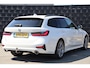 BMW 3-Serie Touring 330e | Adap. Cruise | Elek.Trekhaak | Stoel-/Stuurverwarming | Carplay
