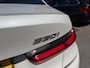 BMW 3-Serie 330i High Executive M-Sport | Navigatie | Climate Control | Stoelverwarming | Parkeersensoren |